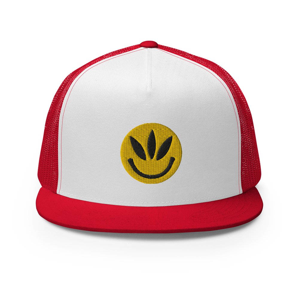 Third Eye Smile Retro Trucker Hat