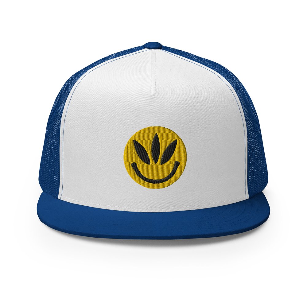 Third Eye Smile Retro Trucker Hat